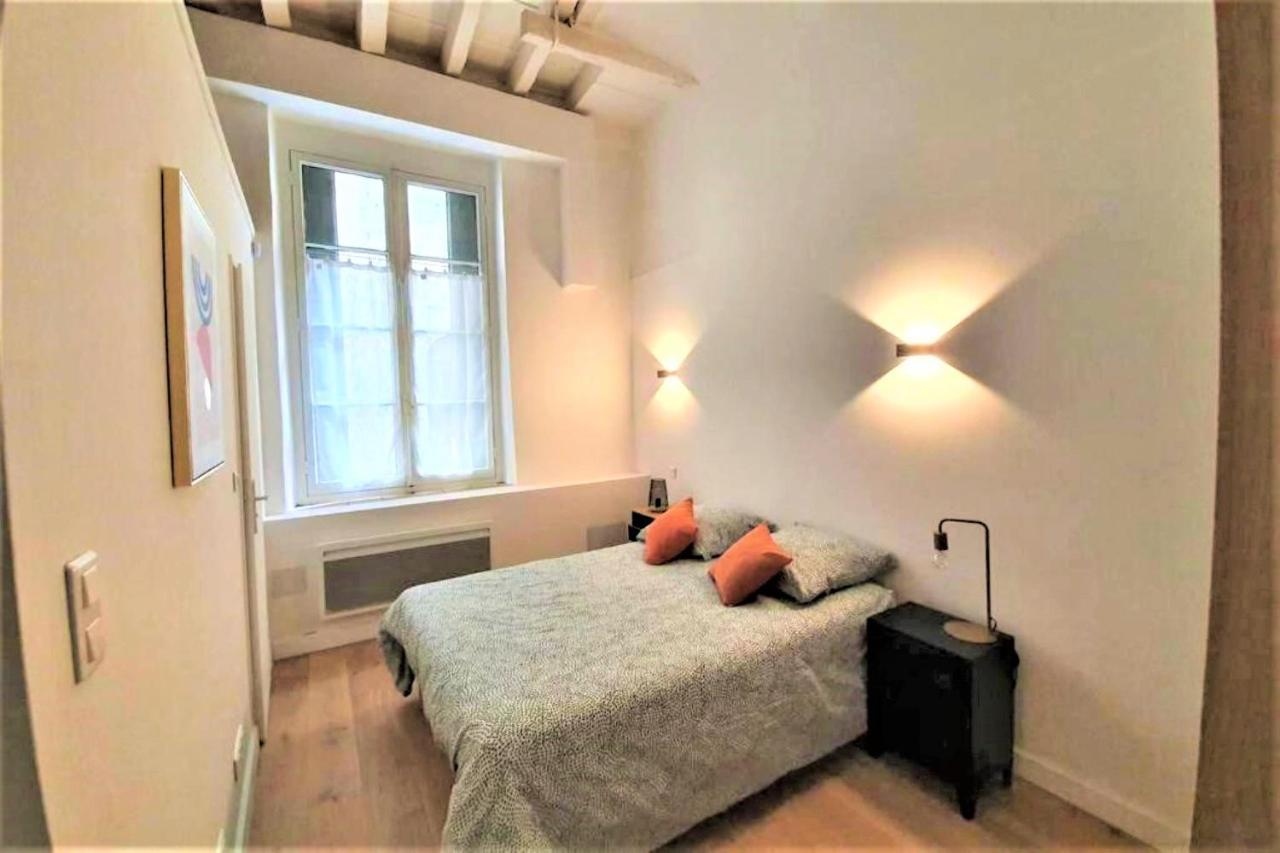 Appartement A Deux Pas De La Place Du Forum Arles Luaran gambar