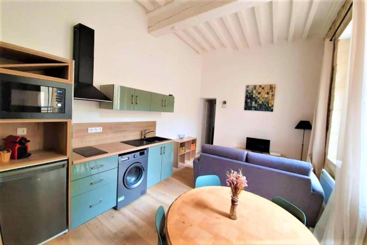 Appartement A Deux Pas De La Place Du Forum Arles Luaran gambar