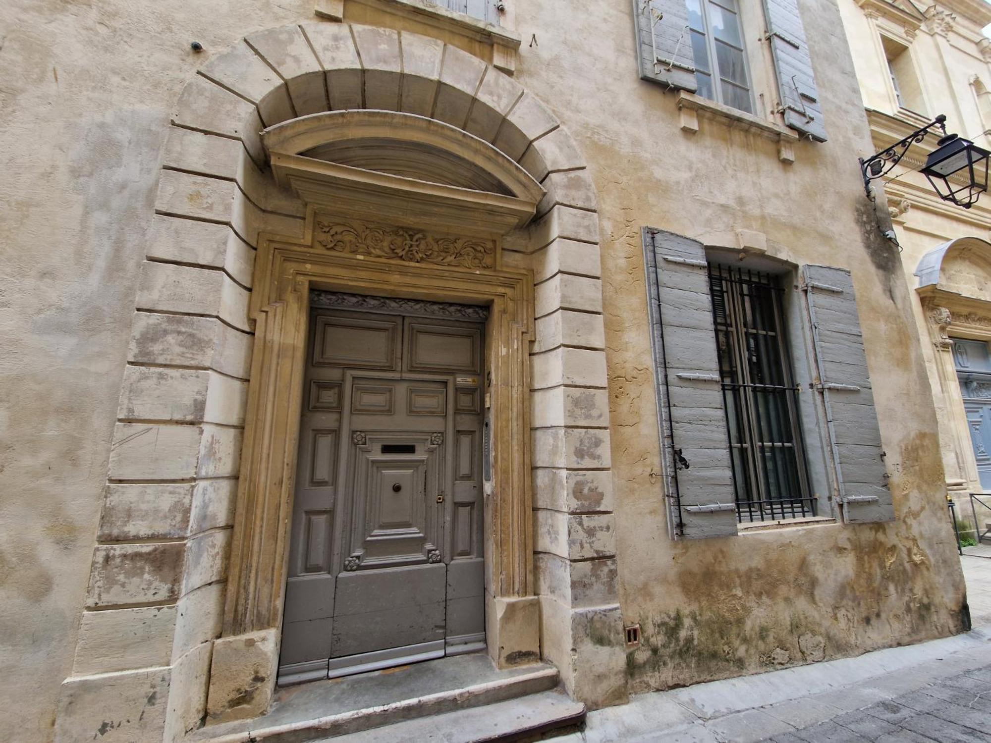 Appartement A Deux Pas De La Place Du Forum Arles Luaran gambar